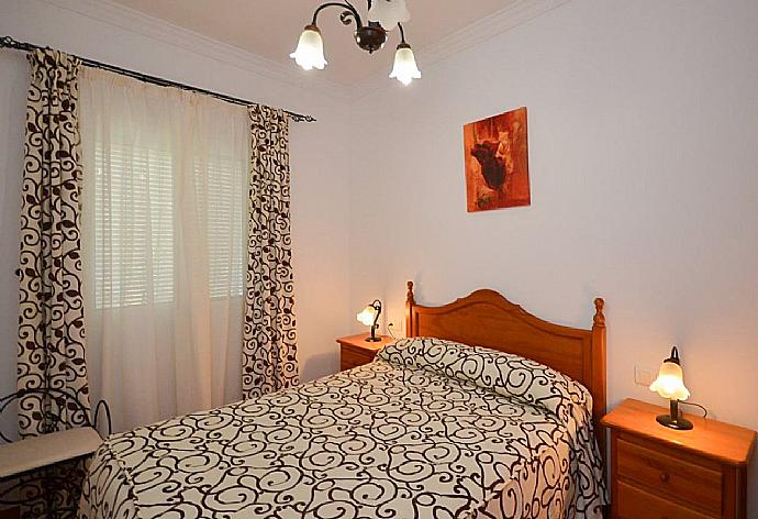 Double bedroom with A/C . - Villa Rosandra . (Photo Gallery) }}