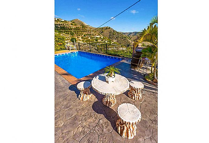 Terrace . - Villa Rosandra . (Photo Gallery) }}