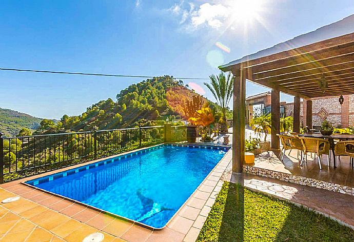 Beautiful villa with private pool and terrace . - Villa Rosandra . (Photo Gallery) }}