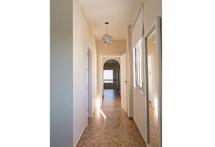 Hallway . - Villa Mijas . (Photo Gallery) }}
