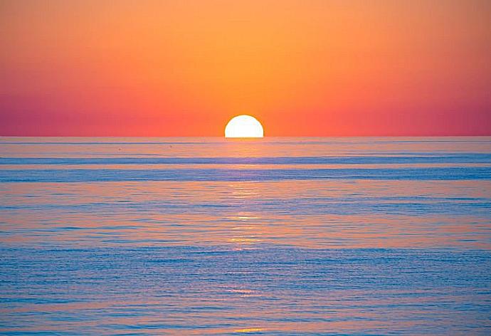 Sunset . - Julio Romero . (Fotogalerie) }}