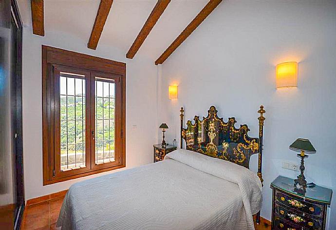Double bedroom with A/C  . - Villa Araceli . (Photo Gallery) }}