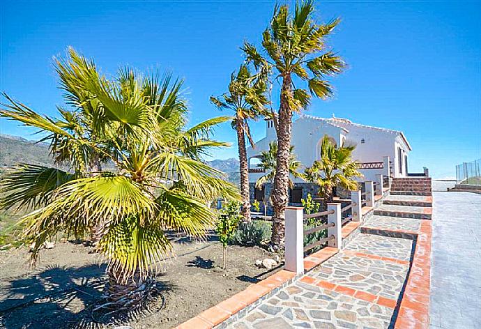 Beautiful villa with private pool and terrace . - Villa Araceli . (Photo Gallery) }}