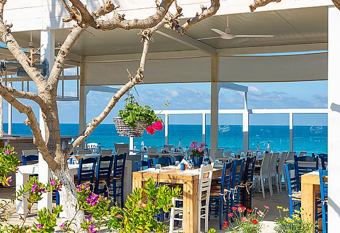 Taverna in Latchi . - Villa Kleopatra . (Галерея фотографий) }}