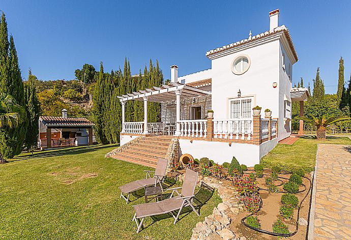 Beautiful villa with private pool and terrace . - Villa Tinajas . (Photo Gallery) }}