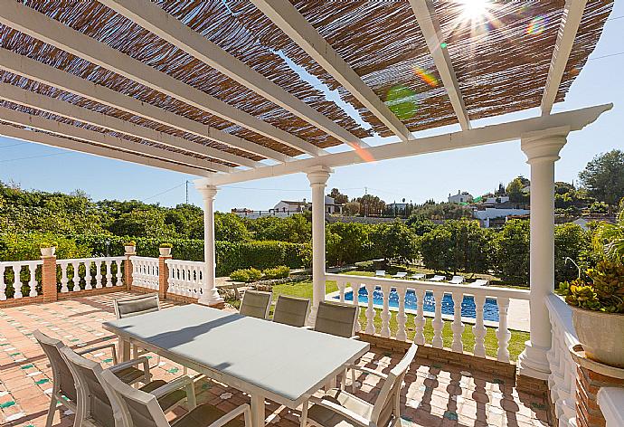 Sheltered terrace area . - Villa Tinajas . (Photo Gallery) }}