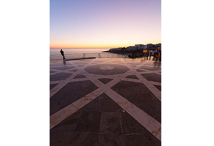 Balcon de Europa . - Casa Alberto . (Γκαλερί Φωτογραφιών) }}