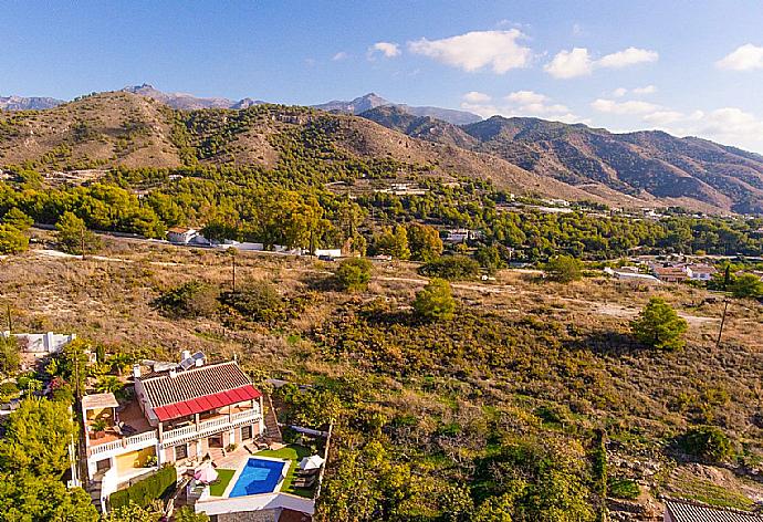 Aerial view showing location of Villa Alberto . - Casa Alberto . (Γκαλερί Φωτογραφιών) }}
