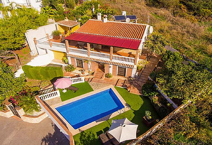 Aerial view of Villa Alberto . - Casa Alberto . (Γκαλερί Φωτογραφιών) }}