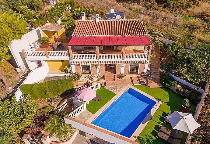 Aerial view of Villa Alberto . - Casa Alberto . (Γκαλερί Φωτογραφιών) }}