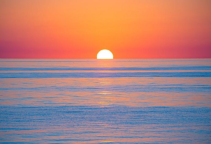 Costa del Sol sunset . - Miguel Franco . (Photo Gallery) }}