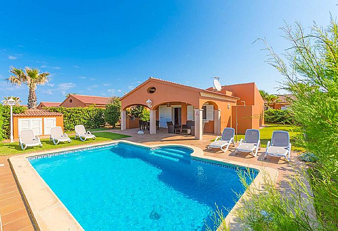 ,Beautiful villa with private pool, terrace, and garden . - Villa Geranio . (Галерея фотографий) }}