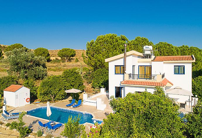 Aerial view of Villa Charoula Tessera . - Villa Charoula Tessera . (Галерея фотографий) }}