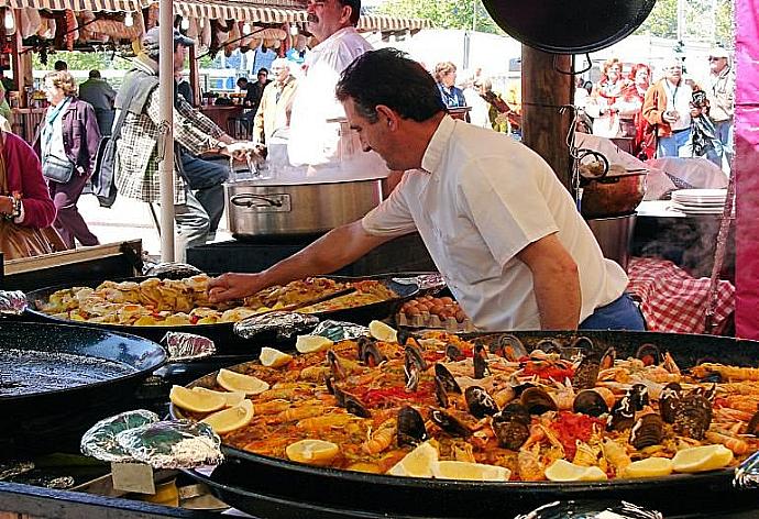 Local Cuisine . - Villa La Luna . (Fotogalerie) }}