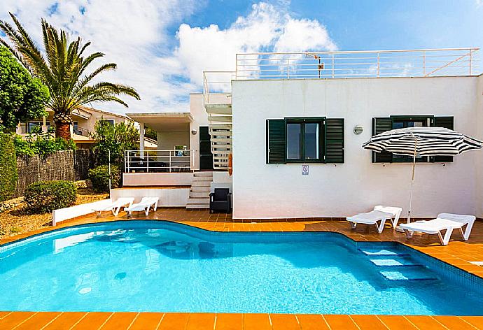 Beautiful villa with private pool and terrace with sea views . - Villa Es Llaut . (Galerie de photos) }}
