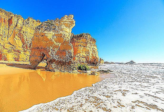 Praia de Rocha . - Casa Amendoeira . (Fotogalerie) }}