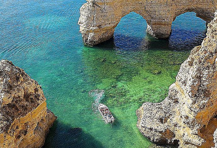 Praia da Marinha . - Villa Amendoeira . (Photo Gallery) }}