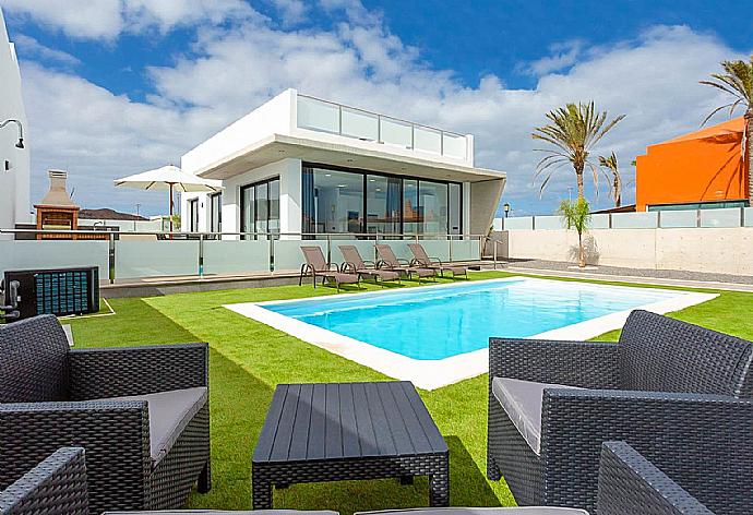 Beautiful villa with private pool and terrace . - Villa Dream Seis . (Photo Gallery) }}