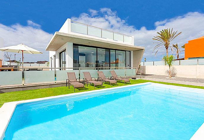 Beautiful villa with private pool and terrace . - Villa Dream Seis . (Fotogalerie) }}