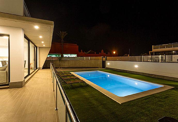 Private pool and terrace . - Villa Dream Seis . (Galerie de photos) }}