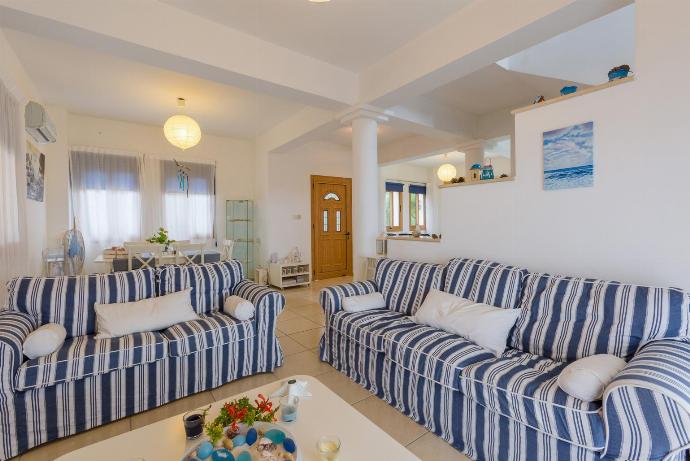  . - Argaka Sunset Villa . (Photo Gallery) }}
