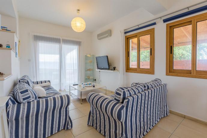  . - Argaka Sunset Villa . (Photo Gallery) }}