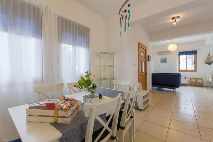  . - Argaka Sunset Villa . (Photo Gallery) }}