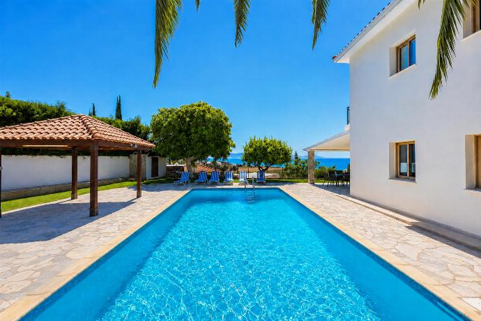 Argaka Sunset Villa - beautiful Beach Front Villa