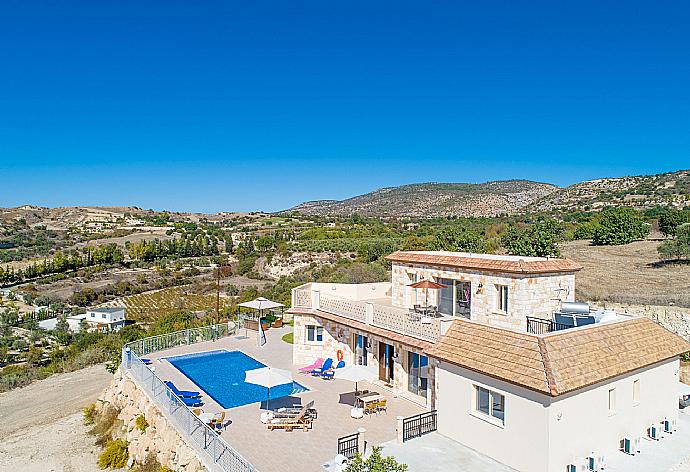 Aerial view of Villa Christel . - Villa Christel . (Galería de imágenes) }}