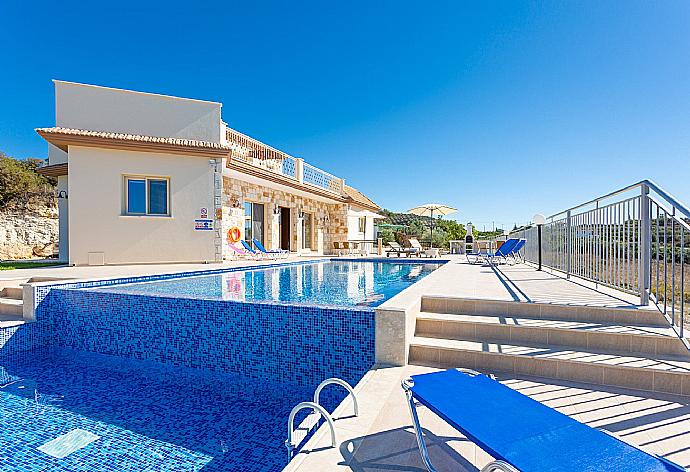 Beautiful villa with private pool and terrace . - Villa Christel . (Galerie de photos) }}