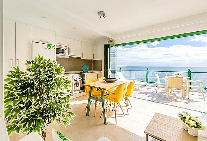 Beautiful seafront apartment . - Sea Breeze Apartment . (Photo Gallery) }}