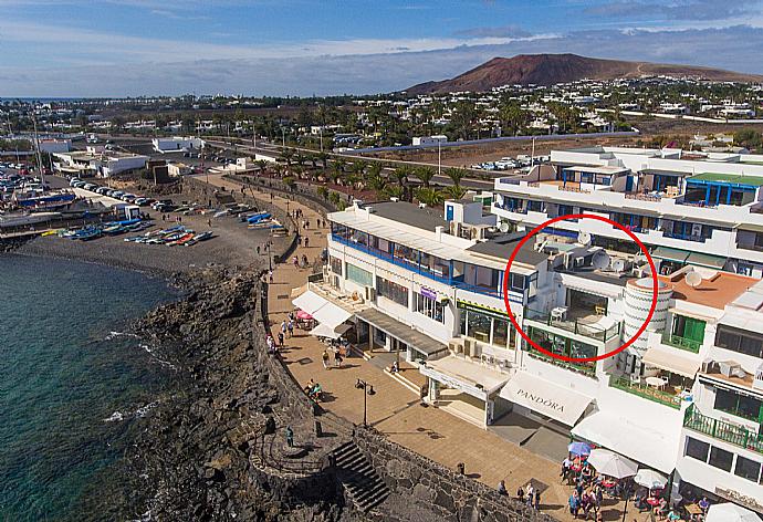 Aerial view of the apartment  . - Sea Breeze Apartment . (Photo Gallery) }}