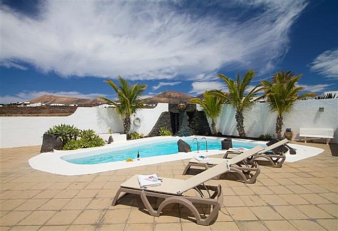 Private pool and terrace . - Villa Angela Vista . (Photo Gallery) }}
