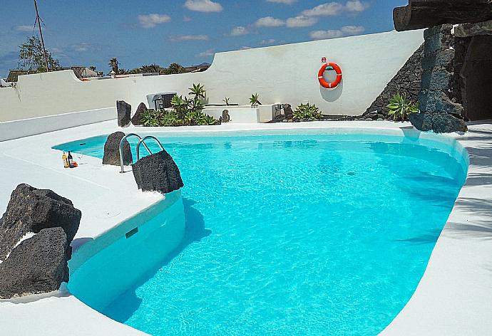 Private pool and terrace . - Villa Angela Vista . (Photo Gallery) }}