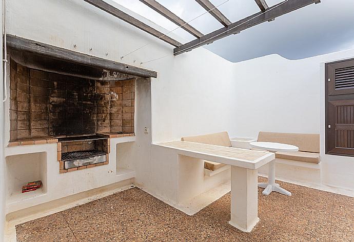 Terrace and BBQ area . - Villa Angela Vista . (Photo Gallery) }}