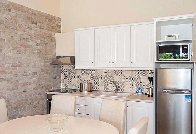 Equipped kitchen . - Villa Ninos . (Photo Gallery) }}