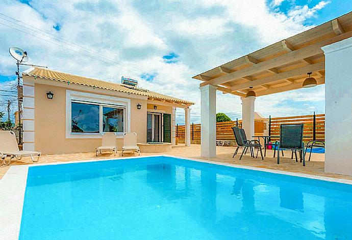 Villa with a private pool . - Villa Ninos . (Galleria fotografica) }}