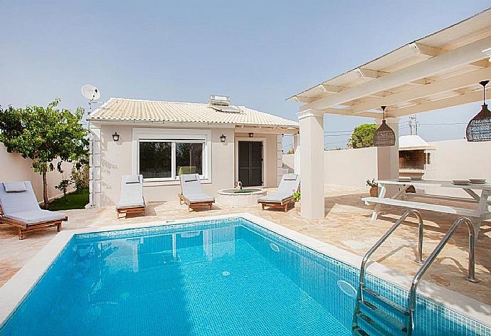 ,Villa with private pool . - Villa Ninos . (Photo Gallery) }}