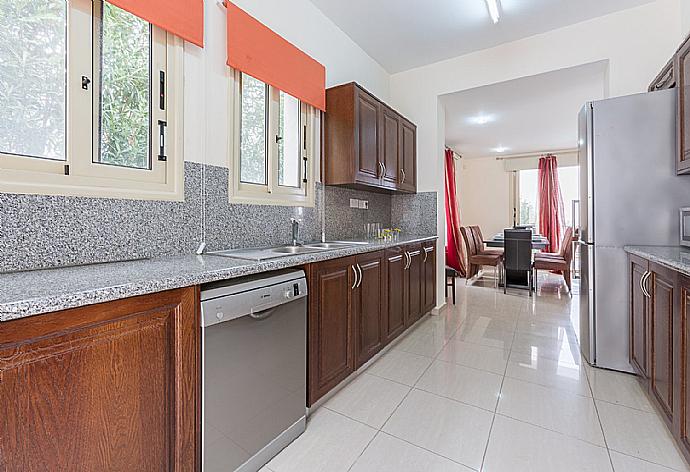 Fully equipped kitchen    . - Villa Felice . (Photo Gallery) }}