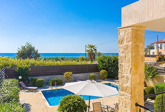 Private pool and terrace with sea views . - Villa Felice . (Photo Gallery) }}