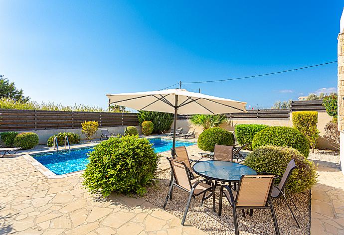 Private pool and terrace with sea views . - Villa Felice . (Photo Gallery) }}