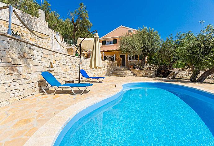 Private pool and multi-level terrace area . - Villa Francesca . (Галерея фотографий) }}