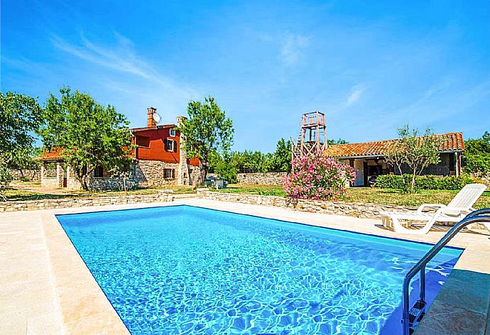,Beautiful villa with private swimming pool, terrace, and sauna . - Villa Paradiso . (Galería de imágenes) }}