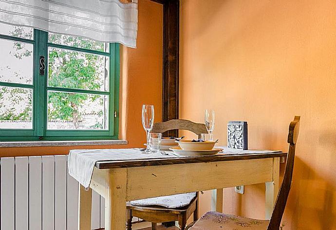 Dining area . - Joans Cottage . (Fotogalerie) }}