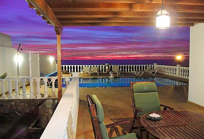 Sunset view . - Villa Sol y Mar . (Fotogalerie) }}