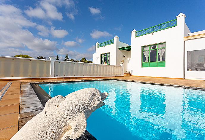 Beautiful villa with private pool and terrace . - Villa Sol y Mar . (Photo Gallery) }}