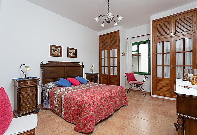 Double bedroom . - Villa Sol y Mar . (Photo Gallery) }}