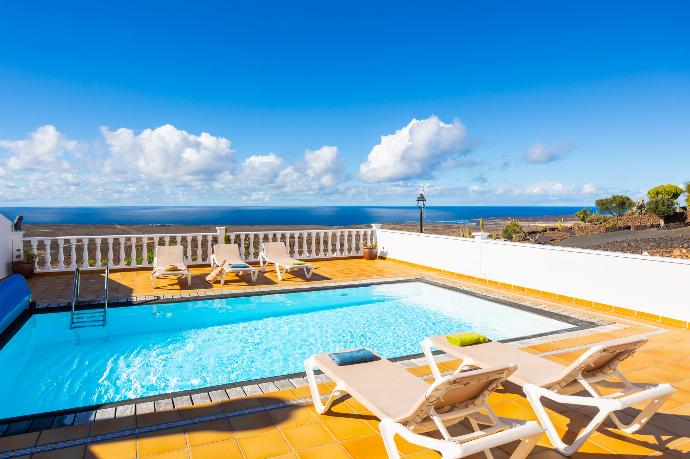 Private pool and terrace with sea views . - Villa Sol y Mar . (Photo Gallery) }}