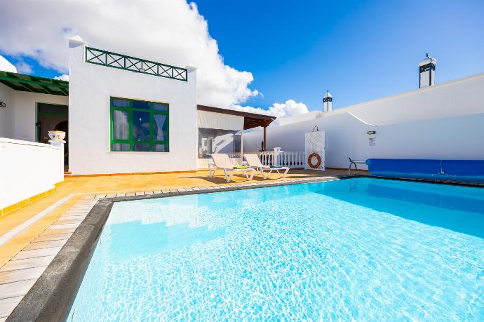 Private pool and terrace with sea views . - Villa Sol y Mar . (Photo Gallery) }}