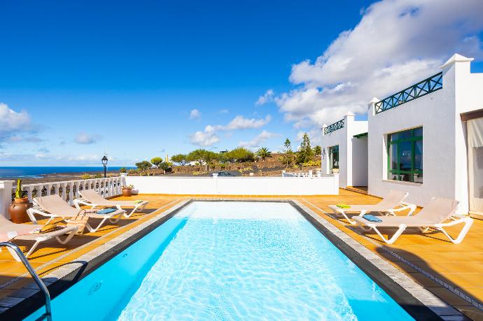 Private pool and terrace with sea views . - Villa Sol y Mar . (Photo Gallery) }}